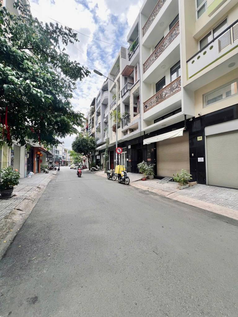 Bán gấp nhà mặt tiền đường Cù Lao, Phú Nhuận, dt 4x15m 4 tầng đúc đẹp, giá chỉ 19 tỷ TL