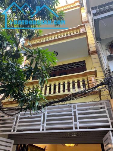 Bán nhà phố Láng Hạ.Nhà Dt 38m x5 tầng Mt 4m Giá 4,8 tỷ Lh 0913895929