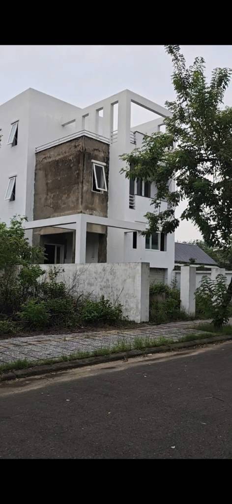 Bán biệt thự tại Khu Đô Thị FPT, đất full thổ cư 216m2 giá chào 39tr/m2, Đường 7m5