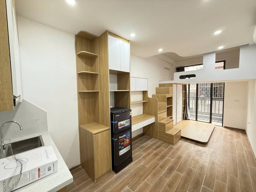 Bán tòa nhà Chùa Láng Đống Đa, 102m² 10 tầng mặt tiền 5,5m, 32 căn hộ dòng tiền 250 triệu/tháng