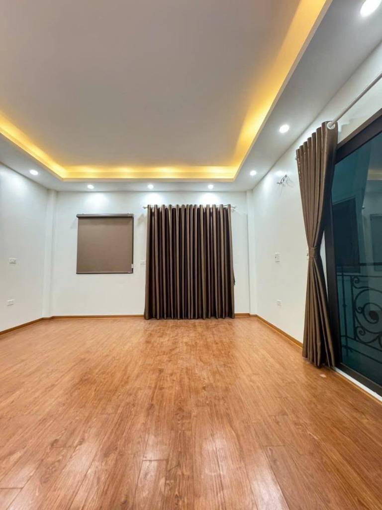 Bán nhà Đại Cát Bắc Từ Liêm, 30m² 5 tầng 3PN mặt tiền 4,5m nhà mới có thang máy, giá 5,4 tỷ