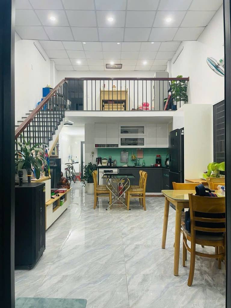 BÁN NHÀ LÔ GÓC TRƯỜNG CHINH, CẨM LỆ, 2 MẶT KIỆT Ô TÔ 4M, DT 85M² GIÁ CHỈ 4,8 TỶ