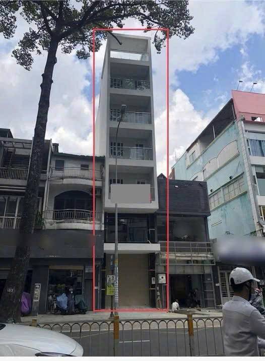 Bán gấp nhà mặt tiền Nguyễn Tri Phương, Quận 10, vị trí đắc địa, giá 33 tỷ