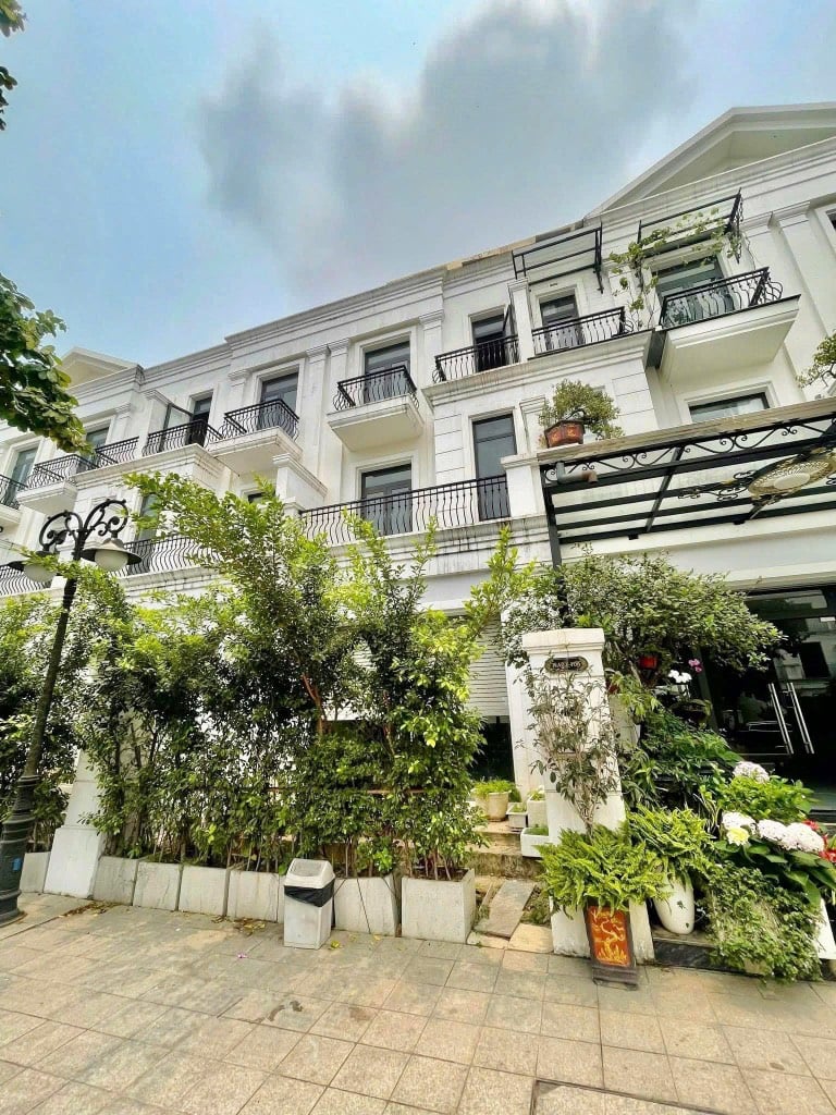 BÁN GẤP NHÀ PHỐ LIỀN KỀ HẢI ÂU, OCP1, SỔ HỒNG LÂU DÀI GIÁ CHỈ 19 TỶ