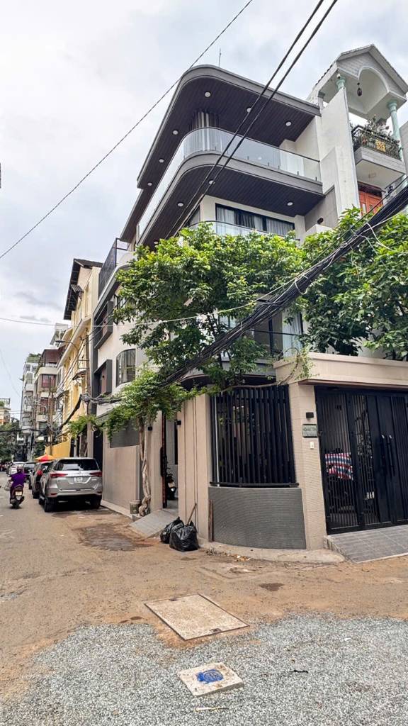 Bán nhà Cư Xá Nguyễn Trung Trực, Quận 10, dt 6x20m tiện xây mới Hầm 5 tầng, chỉ 22 tỷ