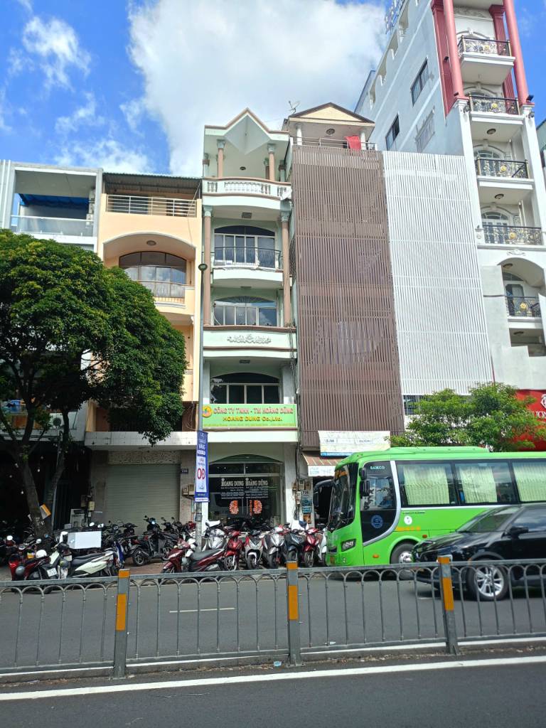 Bán nhà mặt tiền Lê Hồng Phong Quận 10, dt 82m² 4 tầng, giá 38.5 tỷ