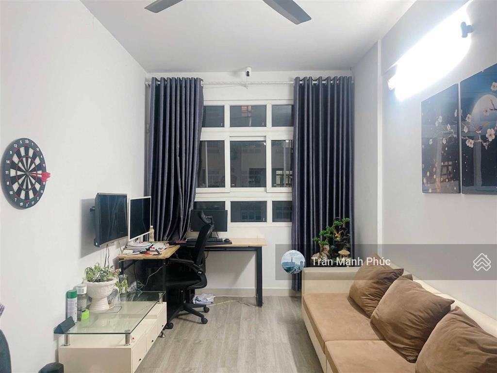 Cần bán căn hộ 2pn, giá 2,3 tỷ, có sổ hồng riêng, chung cư sunview town