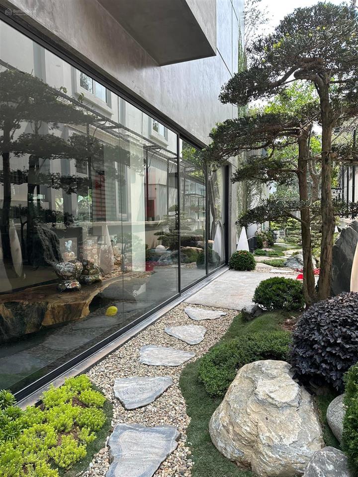 Bán đơn lập, sổ 528m2, view sông, view công viên 3000m, giá hấp dẫn vinhomes riverside. 0932 533 ***