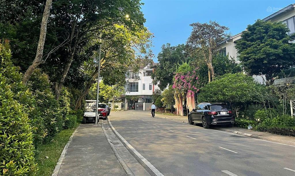 Cần bán liền kề tiêu chuẩn gamuda giá 35 tỷ