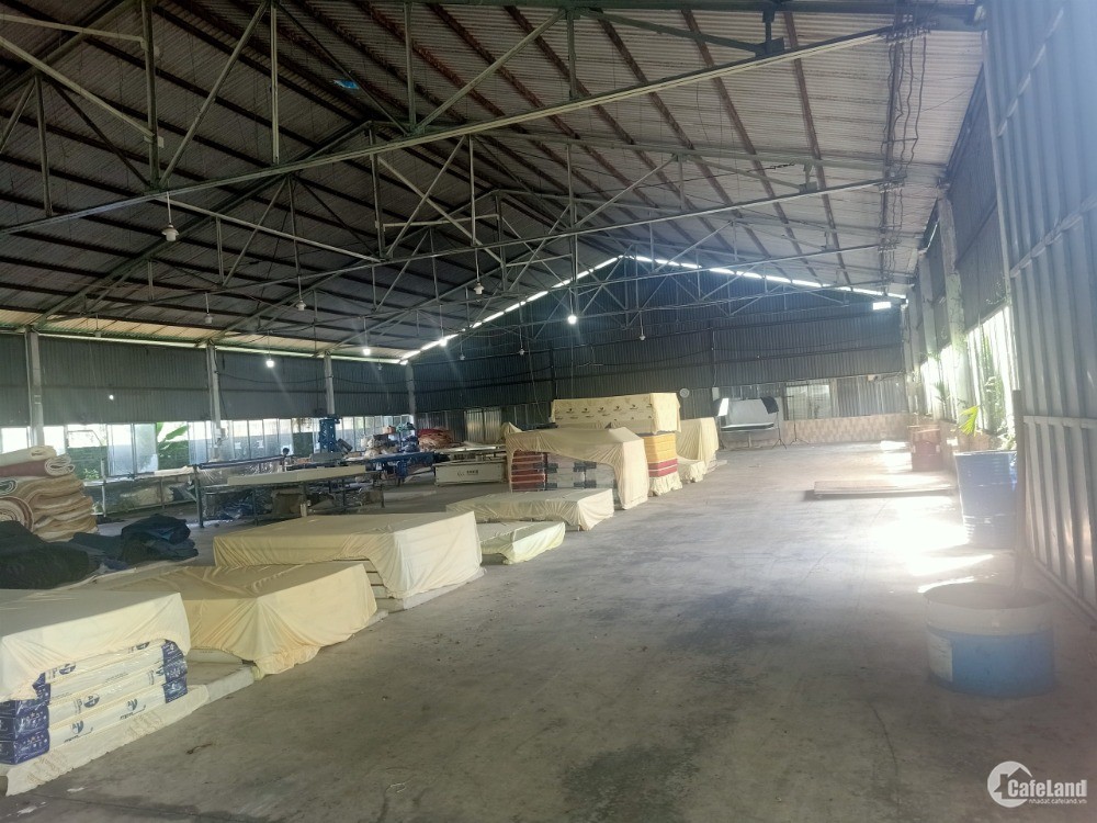Bán nhà xưởng sản xuất nệm 7272m2 mặt tiền Quốc Lộ 1A gần nhà máy nước Lavie