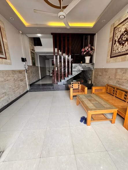 Nhà nguyên căn khu Hồ Đống Đa
