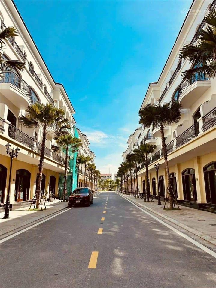 Bán liền kề 63m2 cạnh vườn hoa giá 7.2 tỷ the empire vinhomes ocean park 2