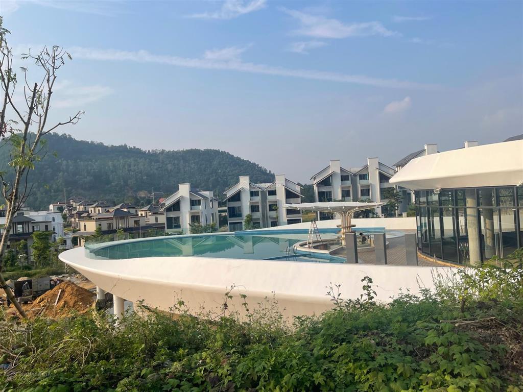 Chính chủ khu c6 xanh villas diện tích 258m2 nhà xây thô giá 16 tỷ