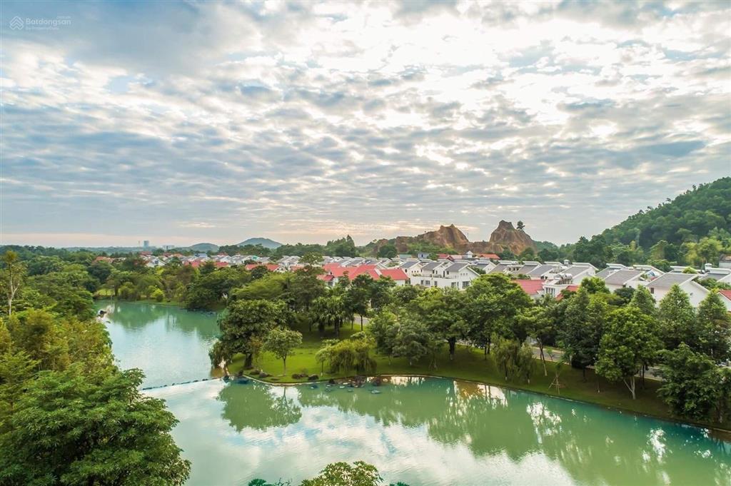 Chính chủ căn xanh villas đơn lập view mặt suối khu b, xây thô