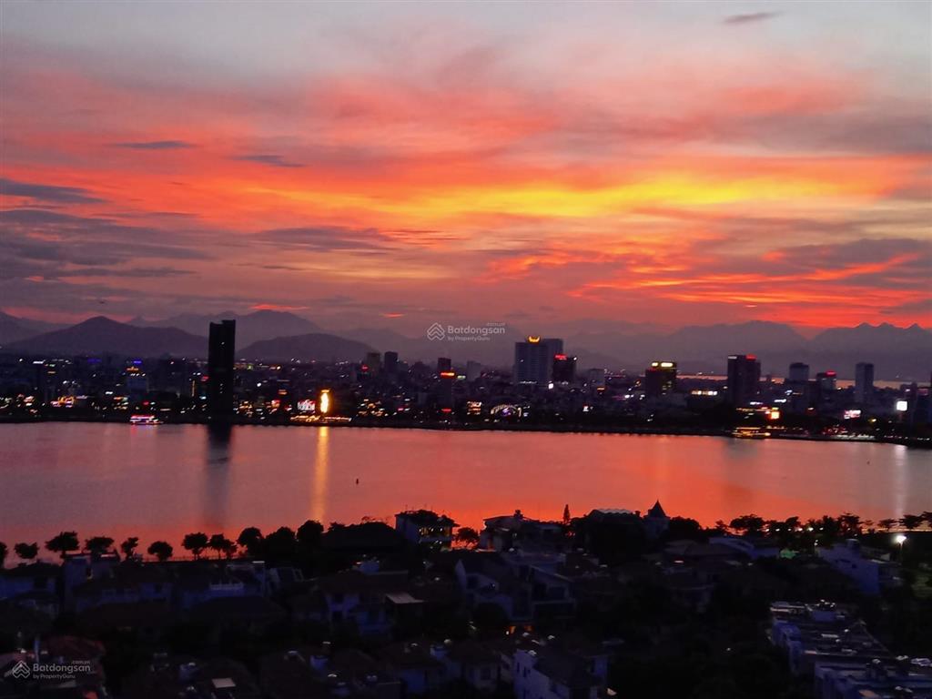 Bán góc 2 phòng ngủ, diện tích 69,6m², tầng 17 view trực diện sông hàn, tòa p2 sun cosmo đà nẵng
