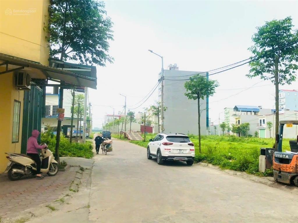 Chính chủ bán lô đất sổ đỏ khu đồng lớn, đồng nhỏ quang châu gần nhà máy foxcon giá siêu rẻ