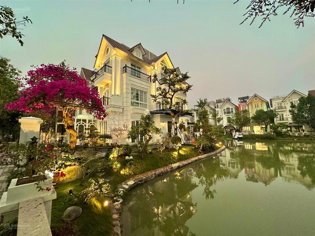 Bán nhanh, đầu hồi hoa phượng, tn đn, 342m2, 145 tỷ, sông thoáng, vinhomes riverside 0932 533 ***