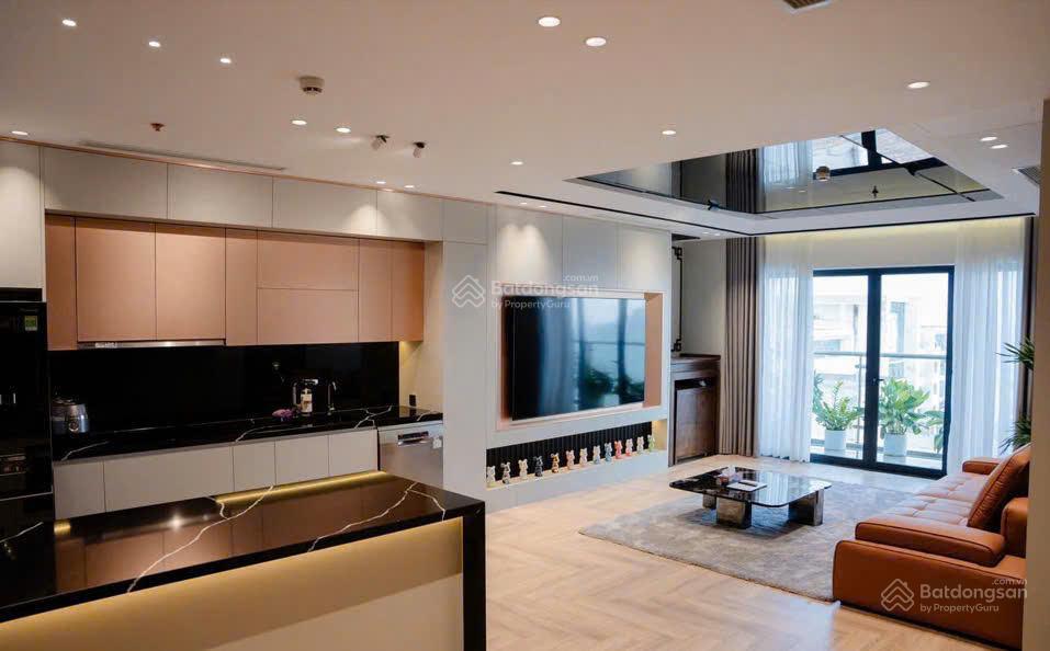 N04 hoàng đạo thúy cầu giấy 134m2 nội thất xịn, bc đông nam, giá 12,5 tỷ