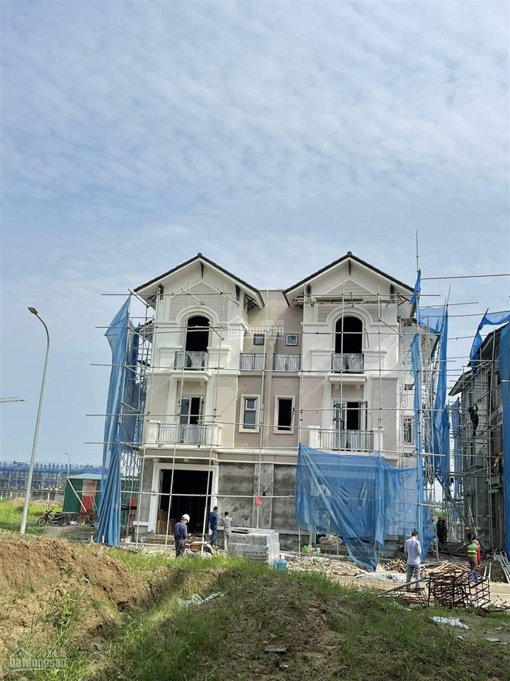Biệt thự song lập văn minh 135m2 centa vsip từ sơn 8,9 tỷ 0966 228 ***