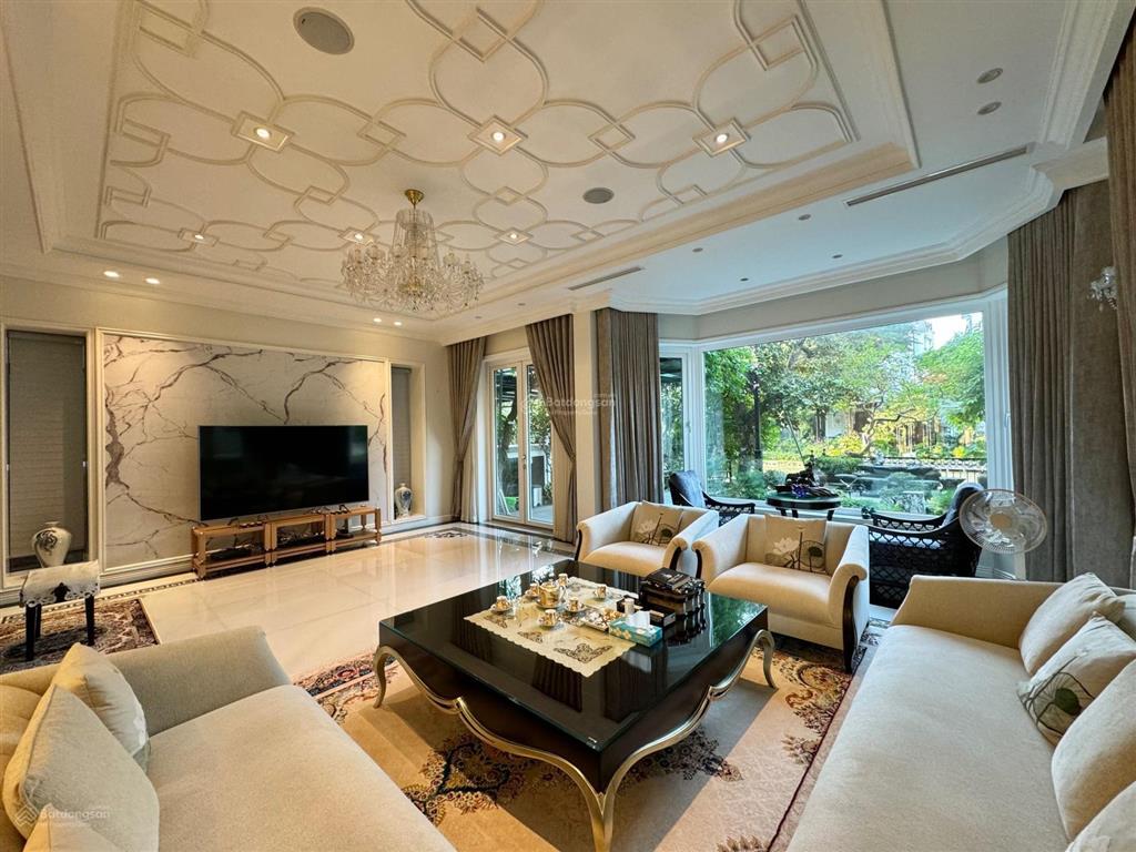 Bán gấp đơn lập, 400m2, nội thất luxury, view sông rất rộng, vinhomes riverside. 0932 533 ***