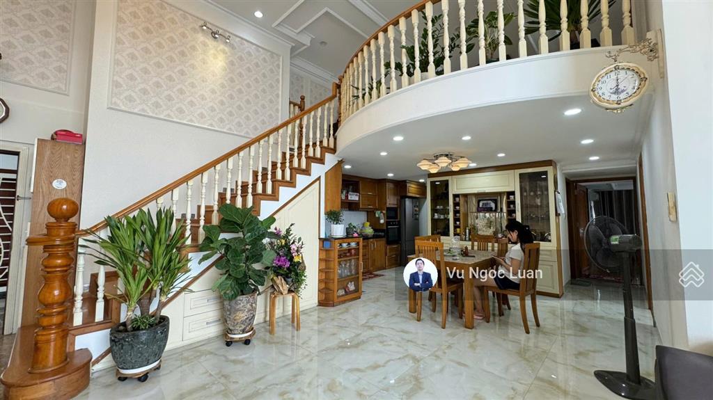 Bán căn hộ penthouse lofthouse 230m² giá 6 tỷ thiết kế 5pn 4wc