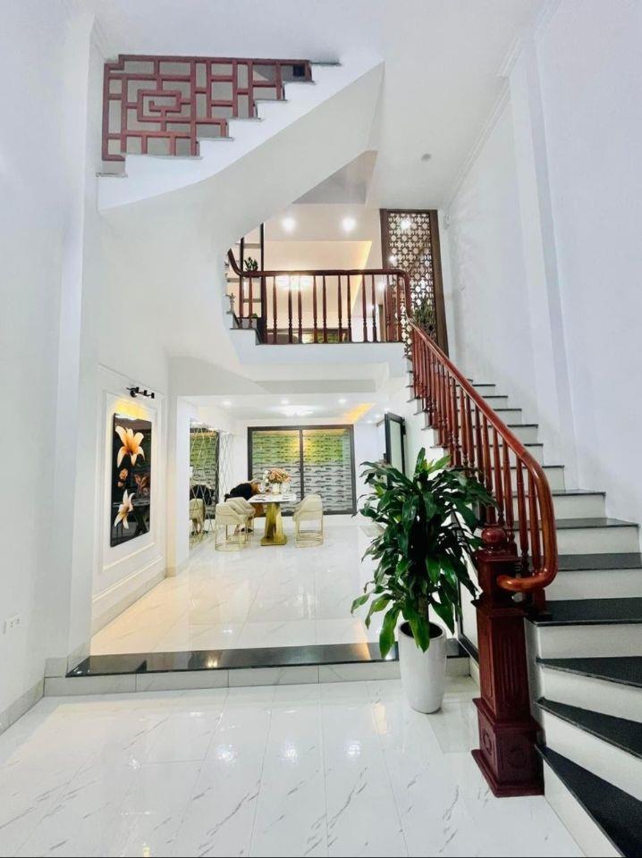 Bán Nhà An Khánh 39M 5 Tầng, Gác Lửng, 2 mặt tiền, chỉ 20m ô tô đỗ kinh doanh giá 5.9 tỷ
