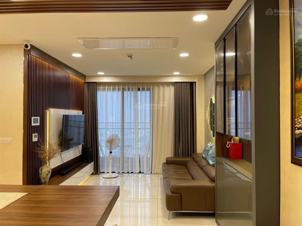 Chủ ngộp cần bán nhanh căn 2pn cc kingdom 101 q10 giá tốt