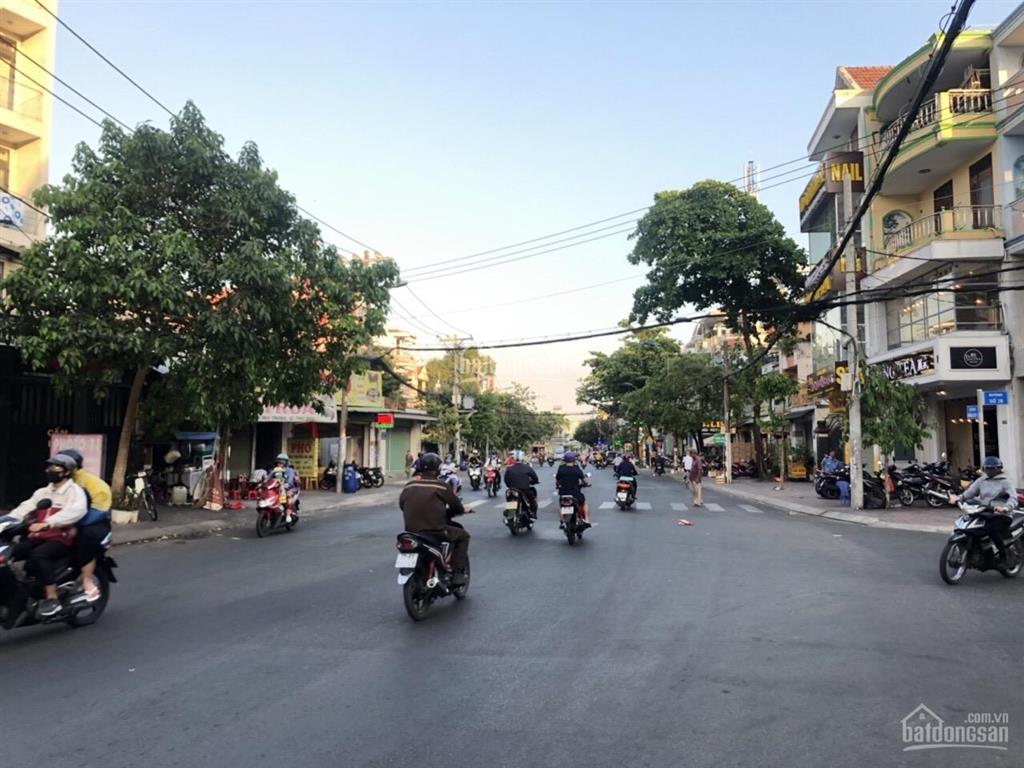 Bán mt ngay hoàng diệu 2, thủ đức. dt 7m*22m=154m2 vuông vức. hd thuê 40tr/th. giá rẻ 17.5 tỷ tl