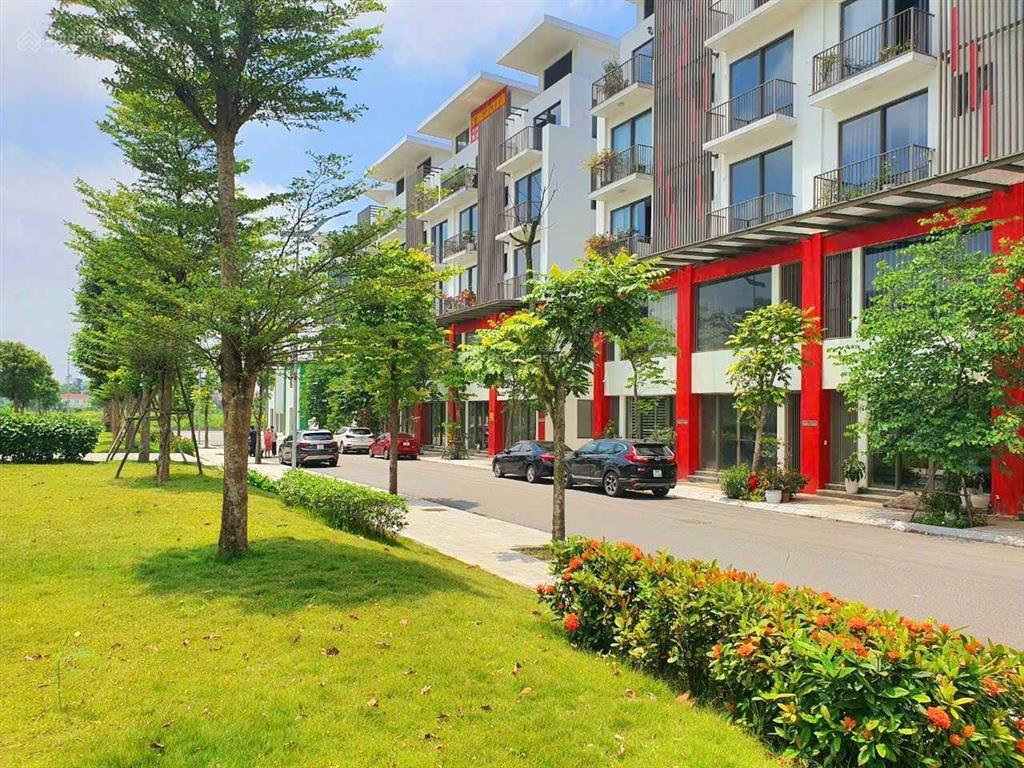 Bán gấp nhà phố khai sơn 100m2 đối diện 3 tòa chung cư cao cấp, siêu hiếm. 0989 386 ***