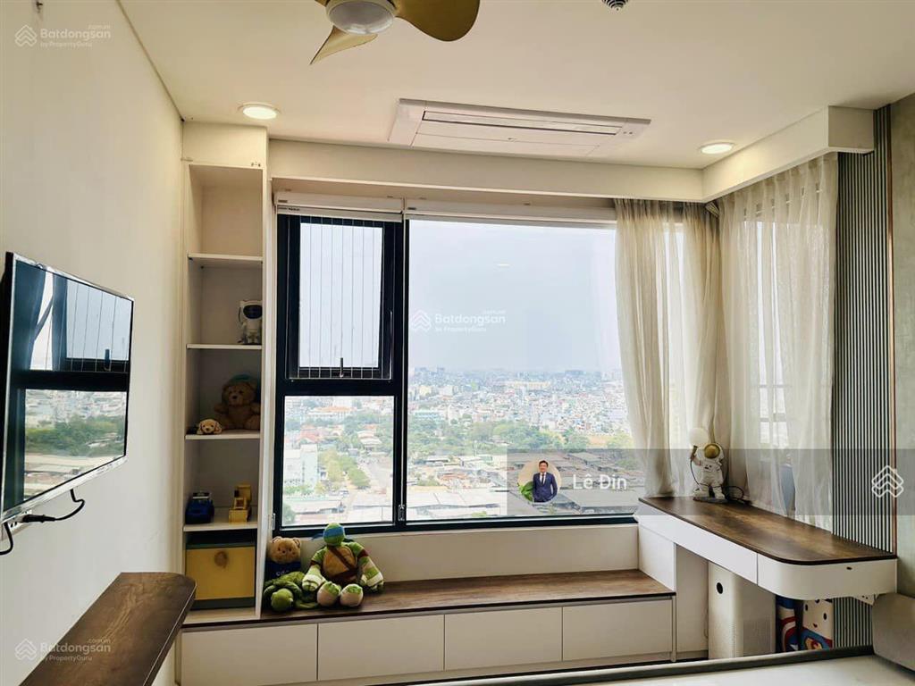 Giá rẻ hơn căn khác 5001 tỷ chủ cần bán gấp căn hộ kingdom 101 view thoáng mát 72m2. 0989 723 ***