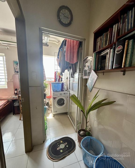 Bán gấp căn hộ 2pn, dt 59m2, nhà trống dọn vào ngay, pháp lý sở hữu vĩnh viễn, 0909 456 ***