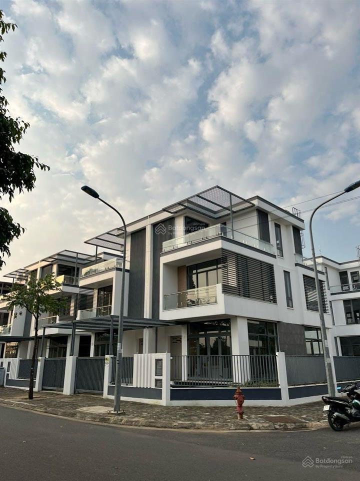 Chính chủ cần bán nhanh căn 100m² trệt 2 lầu đường 20m giá 8,3 tỷ sh hoàn công 0938 256 ***