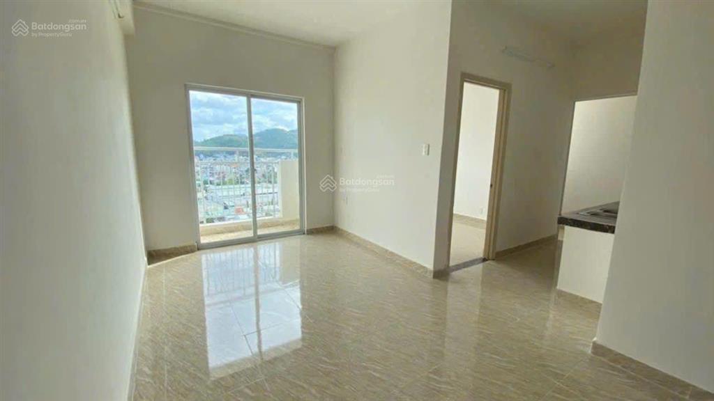 Chính chủ cần bán gấp chung cư hoàng quân nha trang 2pn giá chỉ 1,95 tỷ cách biển 800m