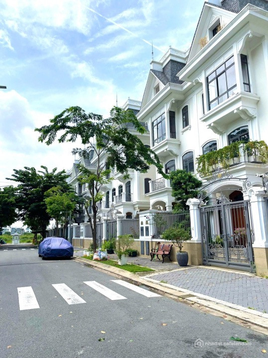 Biệt thự VICTORIA VILLAGE THẠNNH MỸ LỢI QUẬN 2 giá 58 tỷ căn góc