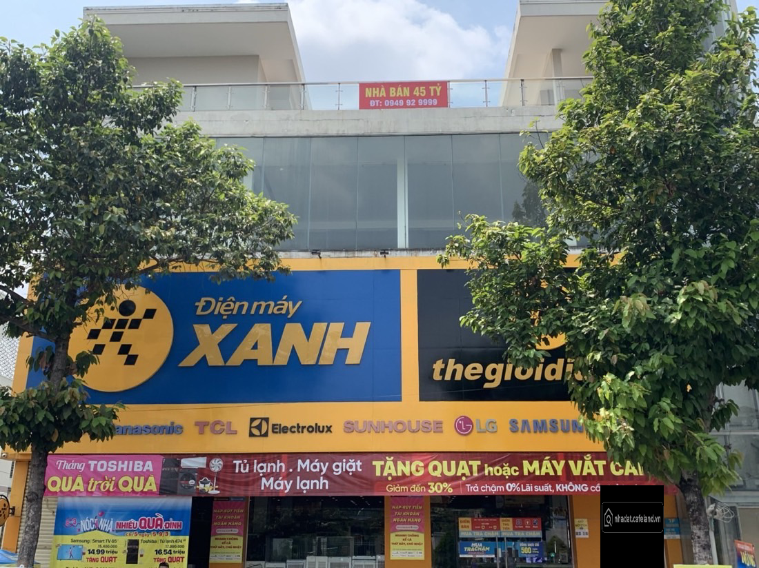 Gần trung tâm hành chính huyện Bến Cầu.