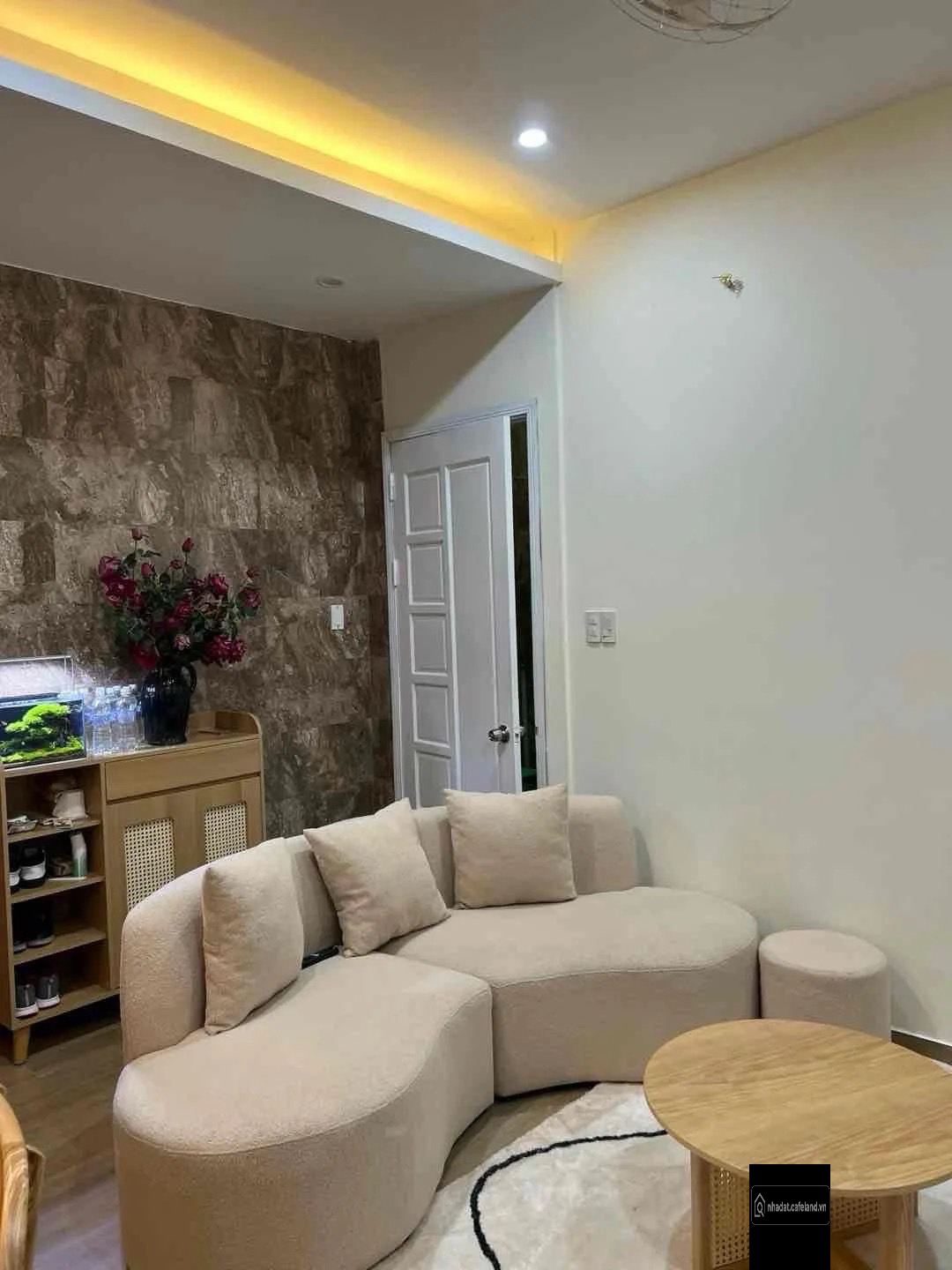 BÁN GẤP TÒA CĂN HỘ 4 TẦNG – THANG MÁY – 12 PHÒNG – SÁT LÊ THANH NGHỊ & 30/4