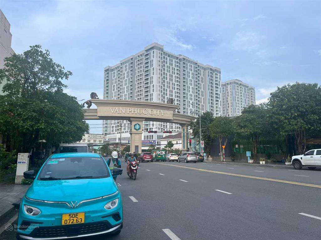 Chủ bán lô đất siêu đẹp mặt tiền đinh thị thi 4,3x16m, ngay trục chính kđt vạn phúc, kinh doanh tốt