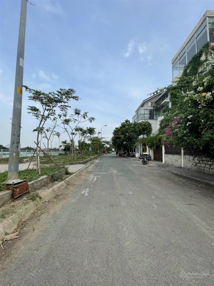 Đất đẹp view sông bình lợi, dt 6x20m. đất vuông vức. giảm còn 14,5 tỷ. hẻm xe hơi thông