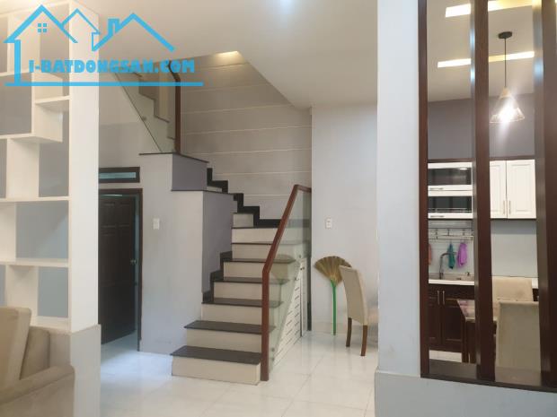 Phan Văn Trị, Bình Thạnh, 72m2, 3 tầng, 4 PN, chỉ 7,8 tỷ.