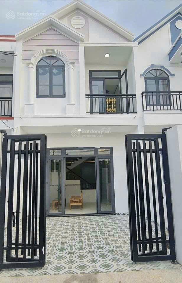 Bán gấp căn nhà 1 trệt 1 lầu mới xây nằm cuối đường huỳnh văn nghệ