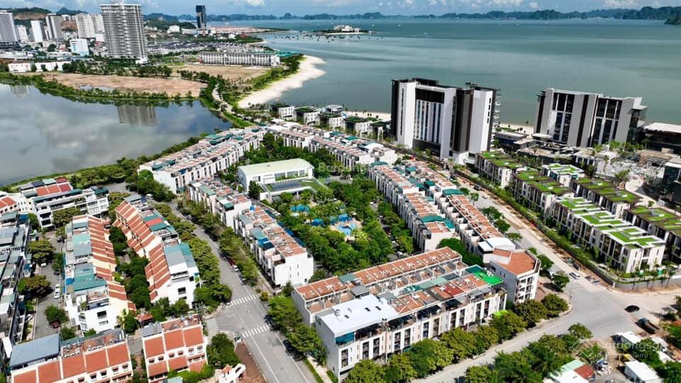 Bán lỗ giá 8 tỷ căn góc vip view hồ, biển, thành phố, công viên lotus hạ long. 0914 043 ***