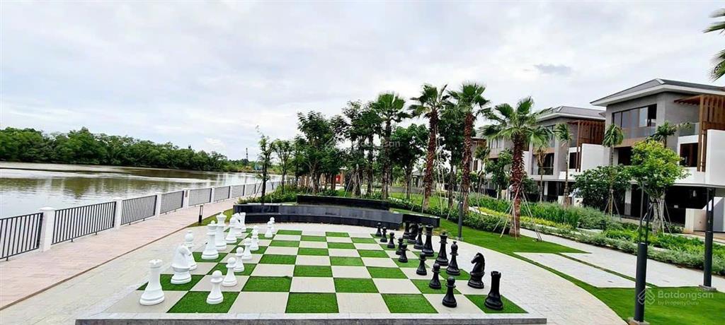 Chính chủ bán gấp bt lavila de rio kdc ven sông, dt 12 x 25 (300m2) giá 50 tỷ, 0909 904 ***