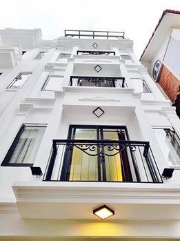 Chỉ nhỉnh 6 tỷ sở hữu ngôi nhà 5t, đẹp long lanh, vân canh gần trường c1, c2, chợ có nơi gửi xe ôtô