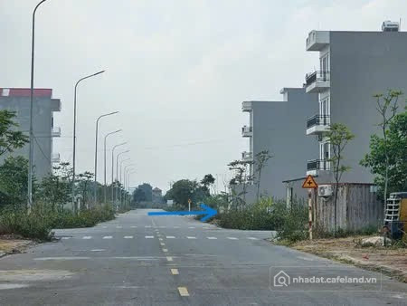 BÁN NHÀ TT THỊ TRẤN AN LÃO, ĐỐI DIỆN BỆNH VIỆN, KCN AN LÃO, ĐƯỜNG RỘNG ÔTÔ TRÁNH