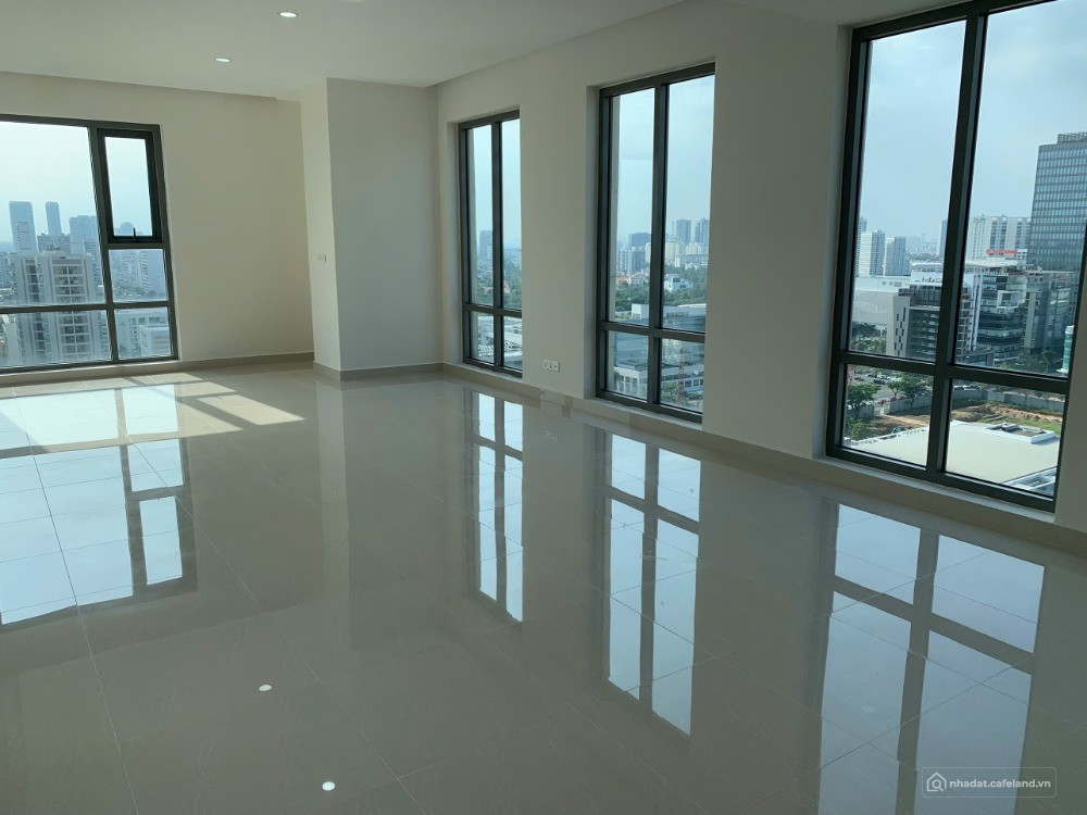 Căn hộ văn phòng Golden King giá 2.3 tỷ. Có sẳn HĐ thuê vào khai thác ngay
