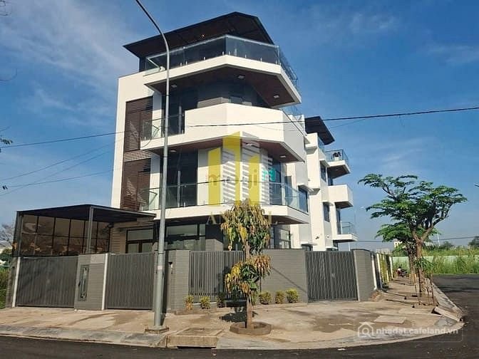 Biệt thự: Villa Văn Phòng Sàn Trống Mới Xây Giá 55 Triệu - Có Thang Máy