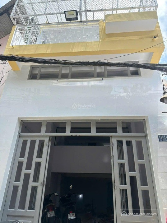 Nhà phố rẻ 4 x 16m 1 trệt 2 lầu CMT8 Quận 10 TP.HCM