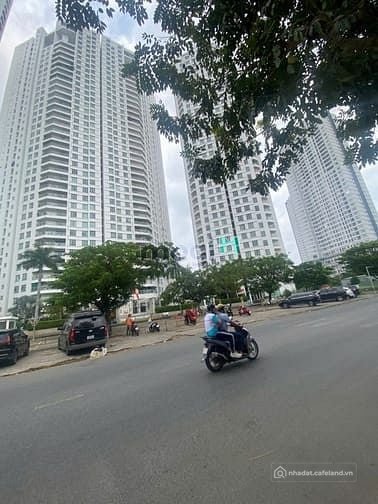 Biệt thự: cho thuê nhà mặt tiền đường D4 khu himlam P. Tân Hưng q.7 dt 5mx18m