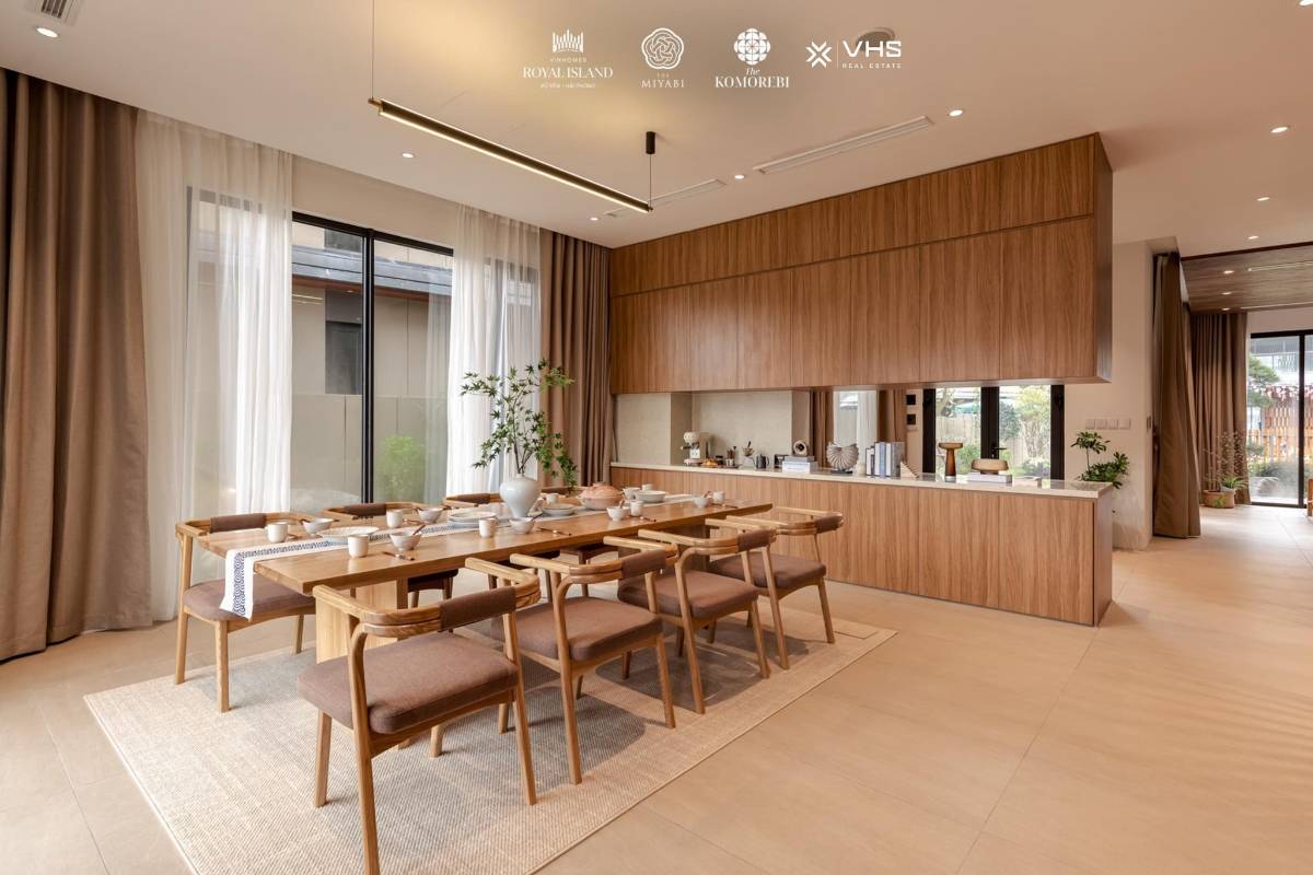 Bán shophouse Vinhomes Royal Island - 75m² | view Hồ | giá 10,59 tỷ