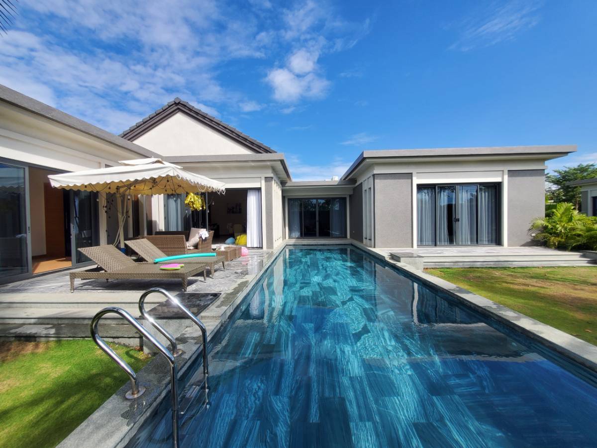 Bán villa Coastar Hồ Tràm 846m2 biệt thự góc view vườn full nội thất giá 12 tỷ